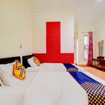 Radio Backpacker Guesthouse Syariah Μπαντούνγκ Εξωτερικό φωτογραφία
