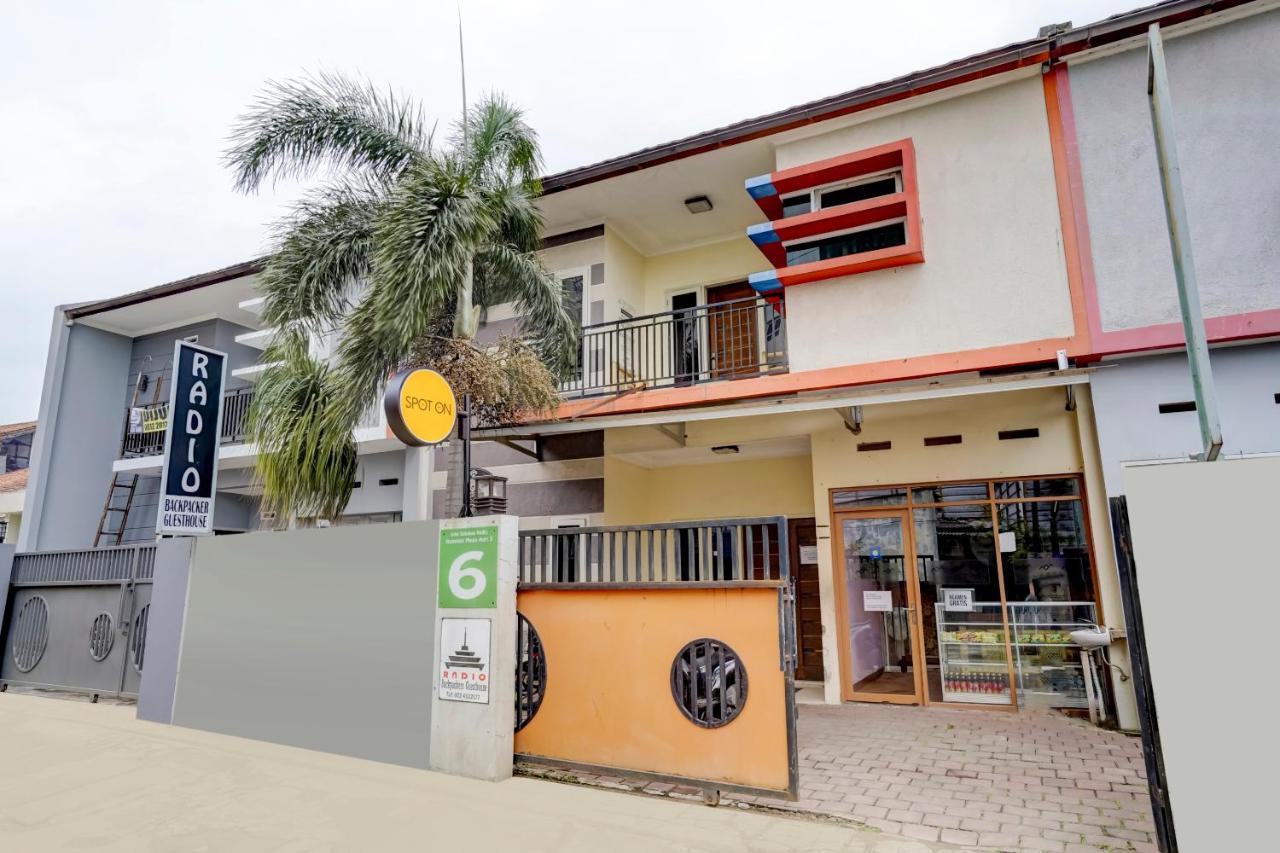 Radio Backpacker Guesthouse Syariah Μπαντούνγκ Εξωτερικό φωτογραφία