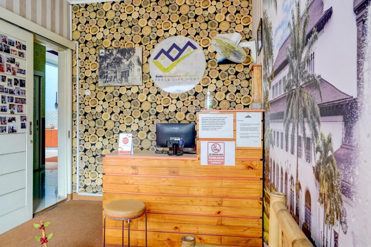 Radio Backpacker Guesthouse Syariah Μπαντούνγκ Εξωτερικό φωτογραφία