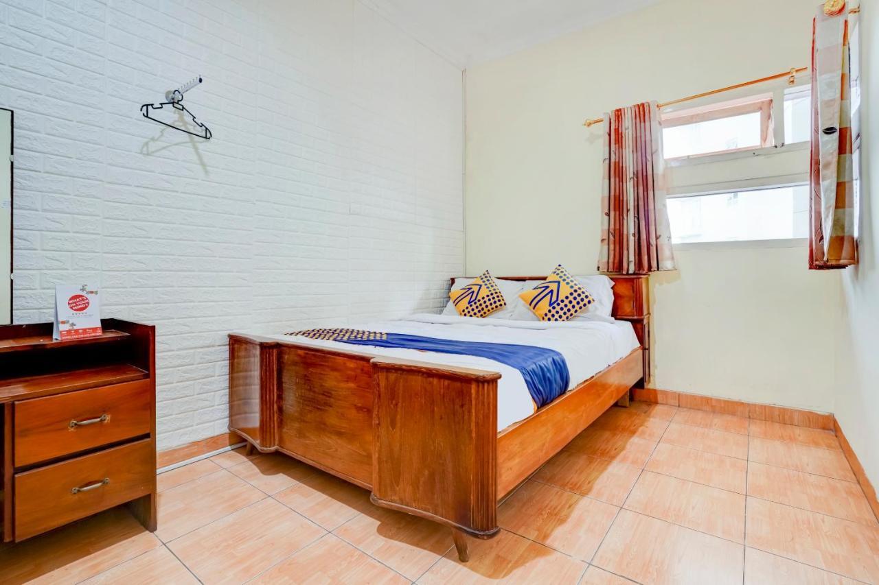 Radio Backpacker Guesthouse Syariah Μπαντούνγκ Εξωτερικό φωτογραφία